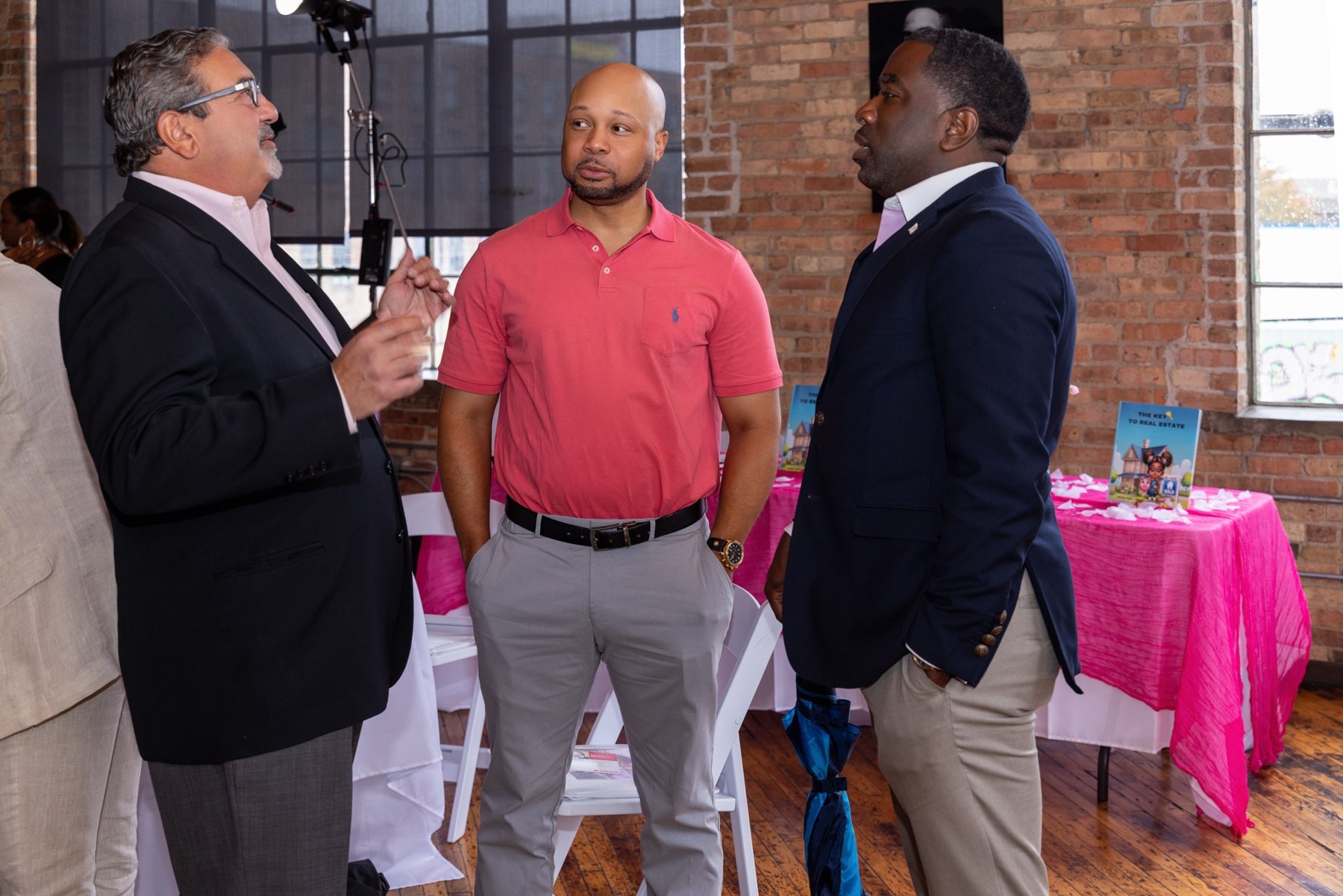 Guests and conversations at the Rosé & Real Estate Chicago event